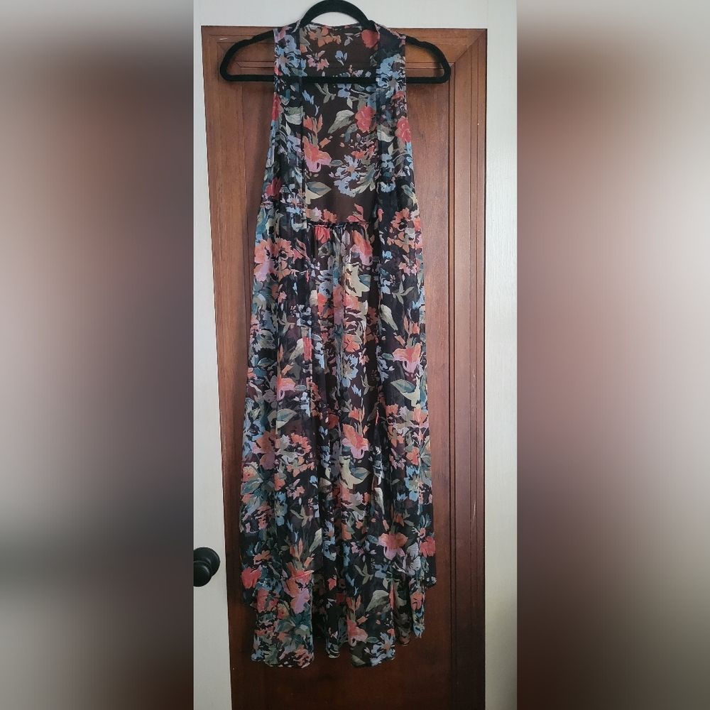 Elegant Floral Coverup